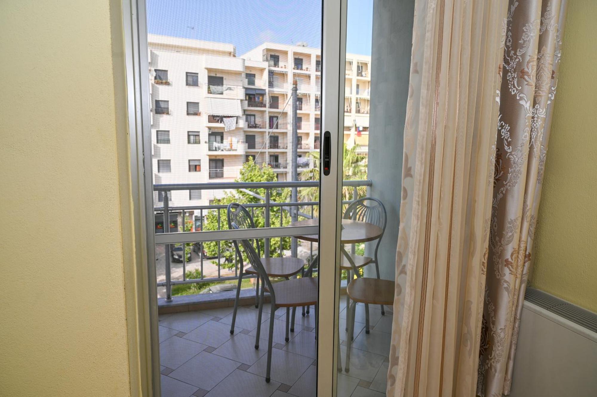 Hotel Vila Emes Durrës Zimmer foto