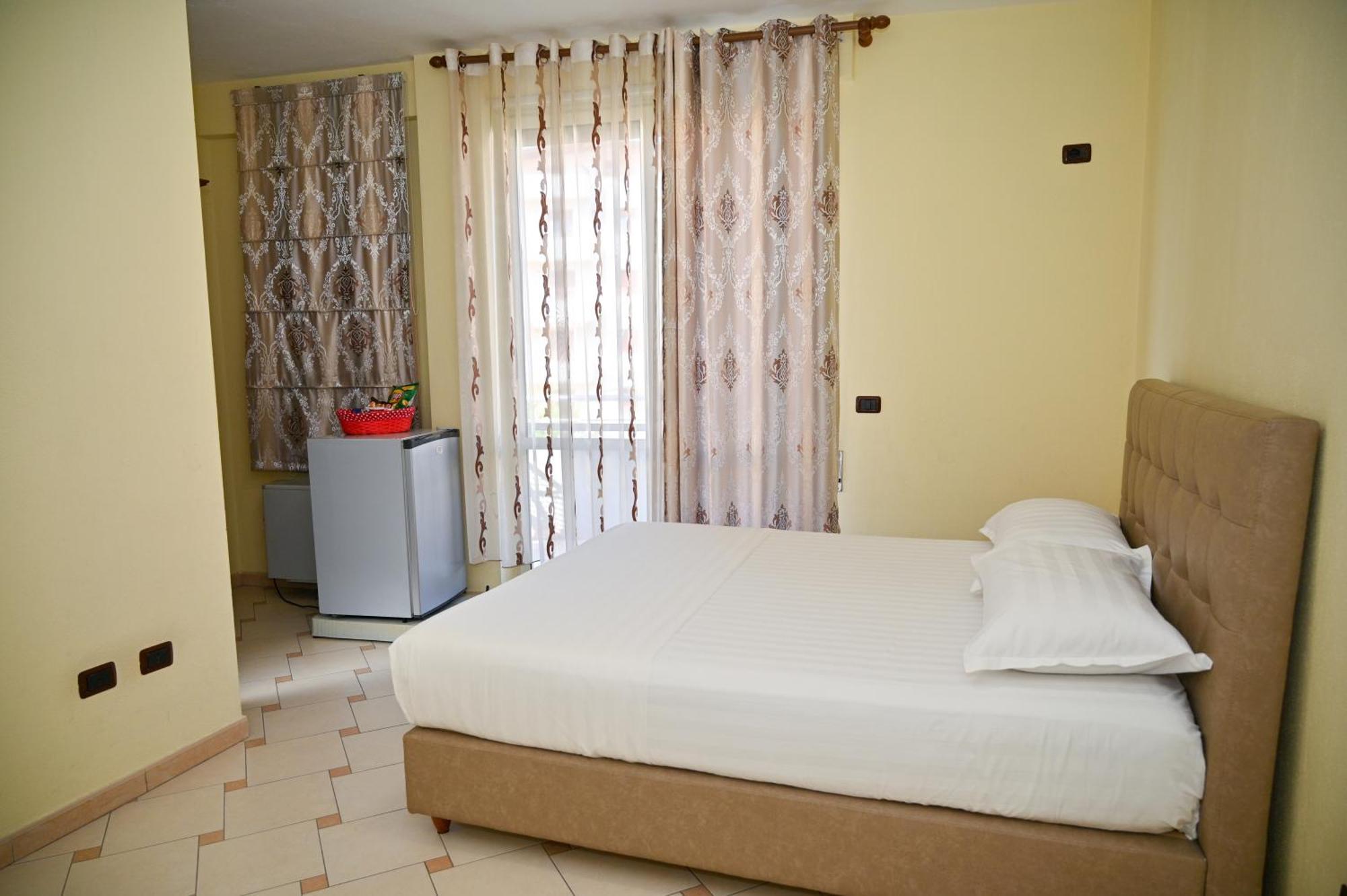 Hotel Vila Emes Durrës Zimmer foto